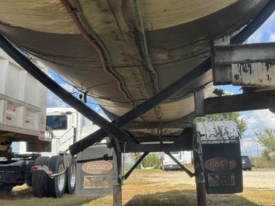 2001 Polar Tandem Axle Mild Steel Asphalt / Hot Oil Tank Trailer - Spring, Fixed Axle