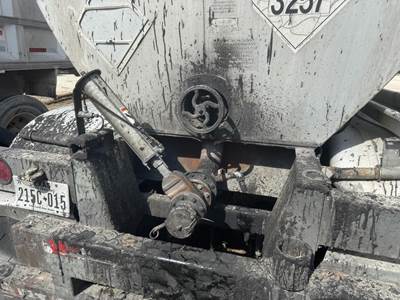 2001 Polar Tandem Axle Mild Steel Asphalt / Hot Oil Tank Trailer - Spring, Fixed Axle