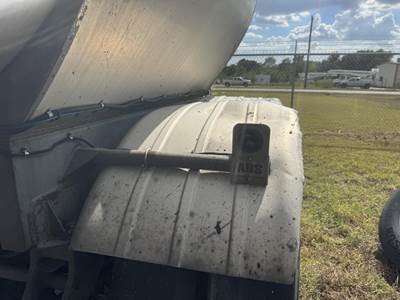 2001 Polar Tandem Axle Mild Steel Asphalt / Hot Oil Tank Trailer - Spring, Fixed Axle