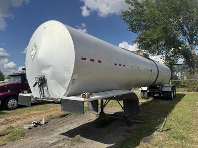 1993 Polar 7,000 gal insulated steel, air leaf