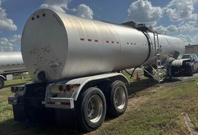 1993 Polar 7,000 gal insulated steel, air leaf