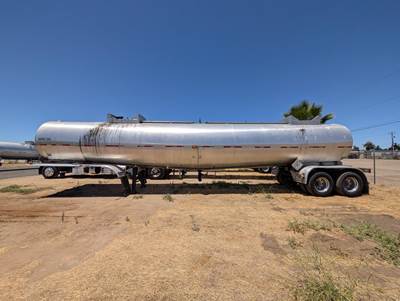 Polar 8800 GAL Asphalt / Hot Oil Tank Trailer