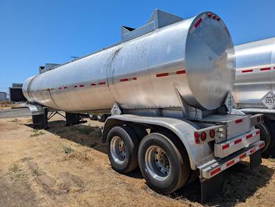 1999 Polar 8,800 gal insulated aluminum, Bakersfield CA