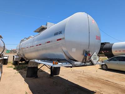 1999 Polar 8,800 gal insulated aluminum, Bakersfield CA