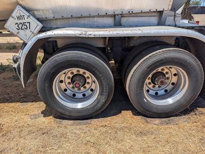 1999 Polar 8800 GAL Asphalt Hot Oil Tank Trailer