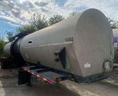 Remtec 7000 GALLON Asphalt / Hot Oil Tank Trailer