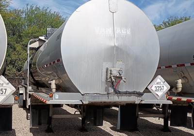 Vantage Tandem Axle Aluminum Asphalt / Hot Oil Tank Trailer - Air Ride, Fixed Axle