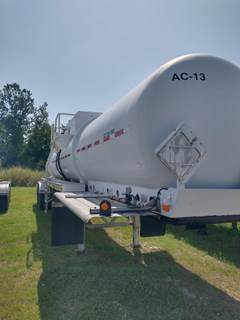 Comptank Tandem Axle Plate / Composite Chemical / Acid Tank Trailer - Spring, Fixed Axle