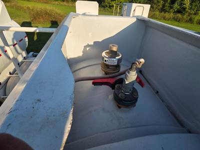 2002 Comptank Tandem Axle Plate Composite Chemical Acid Tank Trailer Spring Fixed Axle