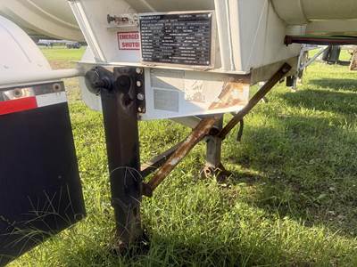 2002 Comptank Tandem Axle Plate Composite Chemical Acid Tank Trailer Spring Fixed Axle