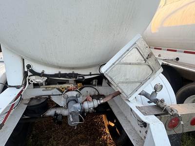 2003 Comptank Tandem Axle Plate Composite Chemical Acid Tank Trailer Spring Fixed Axle