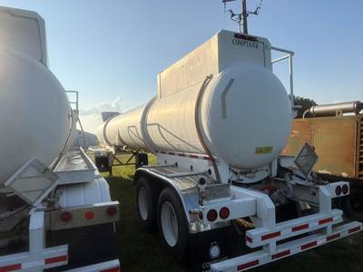 2005 Comptank Tandem Axle Plate Composite Chemical Acid Tank Trailer Air Ride Fixed Axle