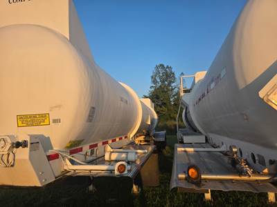 2005 Comptank Tandem Axle Plate Composite Chemical Acid Tank Trailer Air Ride Fixed Axle