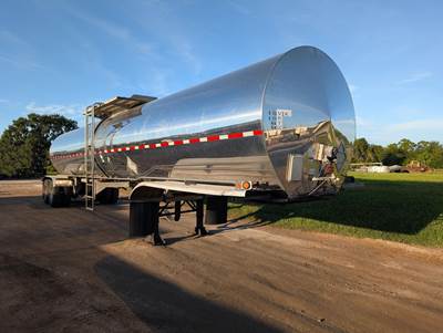 Polar Tandem Axle Stainless Steel Chemical / Acid Tank Trailer - Air Ride, Fixed Axle