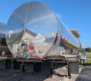 Polar Tandem Axle Stainless Steel Chemical / Acid Tank Trailer - Air Ride, Fixed Axle