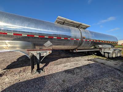 Polar Tandem Axle Stainless Steel Chemical / Acid Tank Trailer - Air Ride, Fixed Axle
