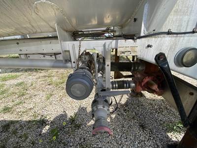 2014 Brenner 44ft Tandem Axle Aluminum Crude Oil Tank Trailer - Air Ride