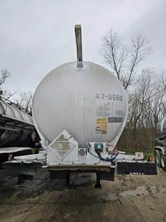 2015 Brenner 42ft Tandem Axle Aluminum Crude Oil Tank Trailer - Air Ride, Fixed Axle