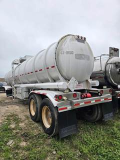 2015 Brenner 42ft Tandem Axle Aluminum Crude Oil Tank Trailer - Air Ride, Fixed Axle
