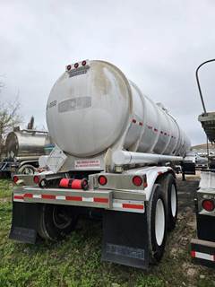 2015 Brenner 42ft Tandem Axle Aluminum Crude Oil Tank Trailer - Air Ride, Fixed Axle