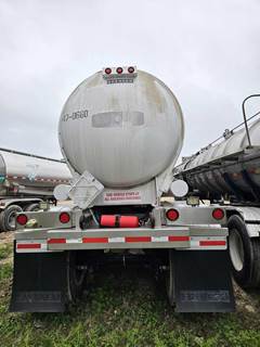 2015 Brenner 42ft Tandem Axle Aluminum Crude Oil Tank Trailer - Air Ride, Fixed Axle