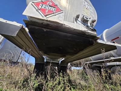 2012 Brenner 42ft Tandem Axle Aluminum Crude Oil Tank Trailer - Air Ride, Fixed Axle