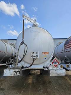2012 Dragon 44ft Tandem Axle Aluminum Crude Oil Tank Trailer - Air Ride, Fixed Axle