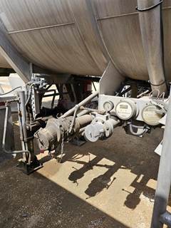 2013 Dragon 44ft Tandem Axle Aluminum Crude Oil Tank Trailer - Air Ride