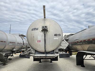 2012 Etnyre Tandem Axle Aluminum Crude Oil Tank Trailer - Air Ride, Fixed Axle