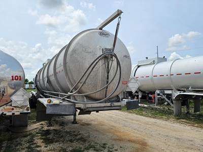 2012 Etnyre 69ft Tandem Axle Aluminum Crude Oil Tank Trailer - Air Ride, Fixed Axle