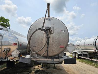 2012 Etnyre 69ft Tandem Axle Aluminum Crude Oil Tank Trailer - Air Ride, Fixed Axle