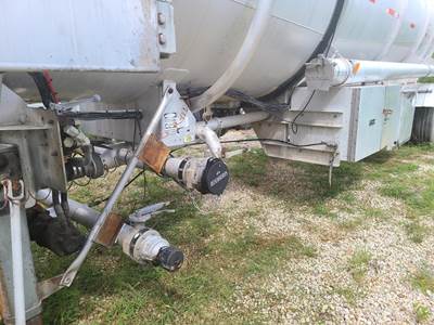 2013 Polar Tandem Axle Aluminum Crude Oil Tank Trailer - Air Ride, Fixed Axle