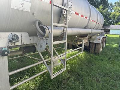 2013 Stephens Tandem Axle Aluminum Crude Oil Tank Trailer - Air Ride, Fixed Axle