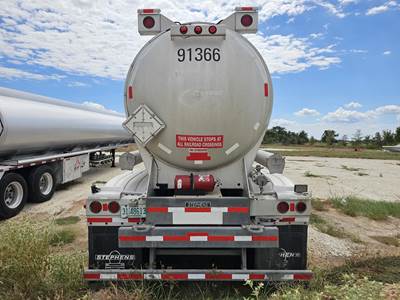 2013 Stephens Tandem Axle Aluminum Crude Oil Tank Trailer - Air Ride, Fixed Axle