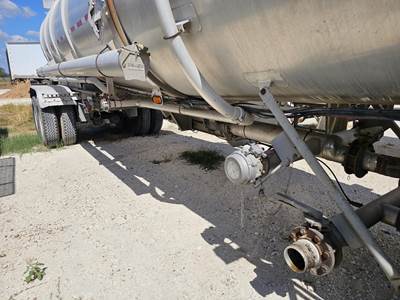 2013 Stephens Tandem Axle Aluminum Crude Oil Tank Trailer - Air Ride, Fixed Axle