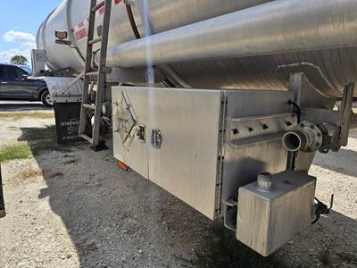 2013 Stephens Tandem Axle Aluminum Crude Oil Tank Trailer - Air Ride, Fixed Axle
