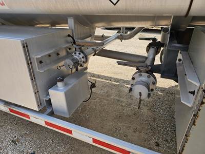 2013 Stephens Tandem Axle Aluminum Crude Oil Tank Trailer - Air Ride, Fixed Axle