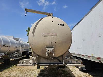 2014 Vantage Tandem Axle Aluminum Crude Oil Tank Trailer - Air Ride, Fixed Axle