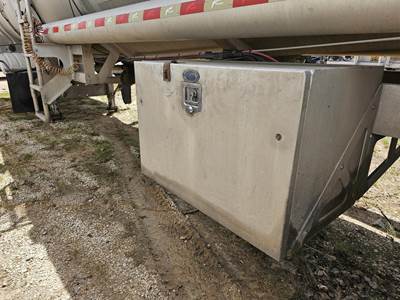 2014 Vantage Tandem Axle Aluminum Crude Oil Tank Trailer - Air Ride, Fixed Axle