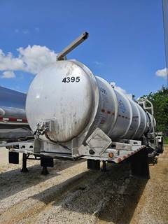 Vantage Tandem Axle Aluminum Crude Oil Tank Trailer - Air Ride, Fixed Axle