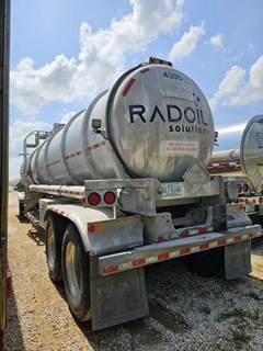 2015 Vantage Tandem Axle Aluminum Crude Oil Tank Trailer - Air Ride, Fixed Axle