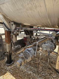 2015 Vantage Tandem Axle Aluminum Crude Oil Tank Trailer - Air Ride, Fixed Axle