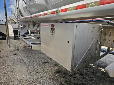 2015 Vantage Tandem Axle Aluminum Crude Oil Tank Trailer - Air Ride, Fixed Axle