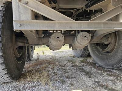 2015 Vantage Tandem Axle Aluminum Crude Oil Tank Trailer - Air Ride, Fixed Axle