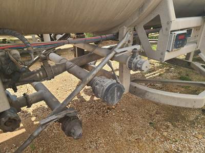 2015 Vantage Tandem Axle Aluminum Crude Oil Tank Trailer - Air Ride, Fixed Axle