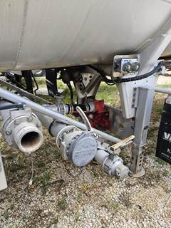 2015 Vantage Tandem Axle Aluminum Crude Oil Tank Trailer - Air Ride, Fixed Axle