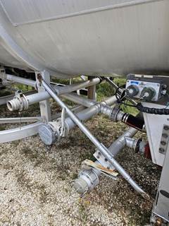 2015 Vantage Tandem Axle Aluminum Crude Oil Tank Trailer - Air Ride, Fixed Axle