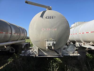2015 Vantage 44ft Tandem Axle Aluminum Crude Oil Tank Trailer - Air Ride, Fixed Axle
