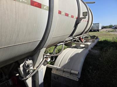 2015 Vantage 44ft Tandem Axle Aluminum Crude Oil Tank Trailer - Air Ride, Fixed Axle