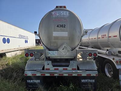 2015 Vantage 44ft Tandem Axle Aluminum Crude Oil Tank Trailer - Air Ride, Fixed Axle